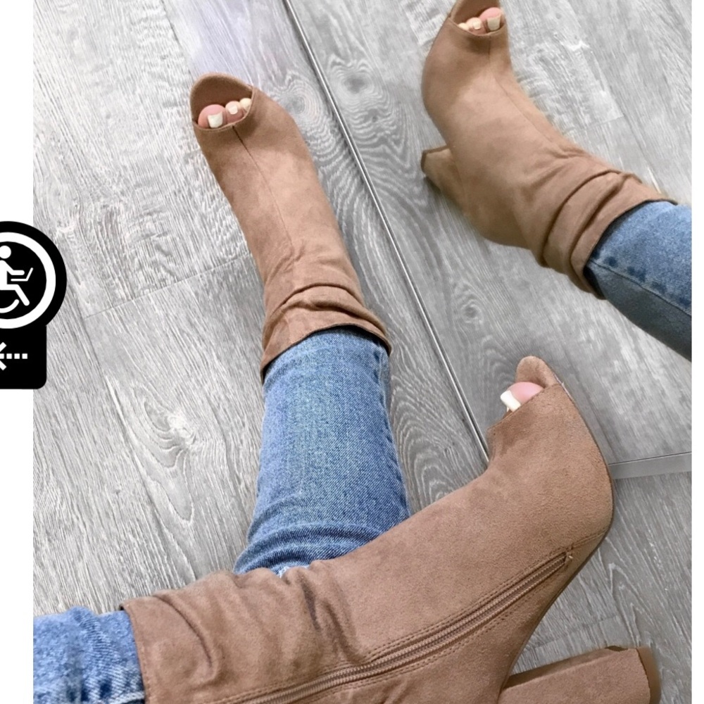Laura’s Boutique- Sage Booties